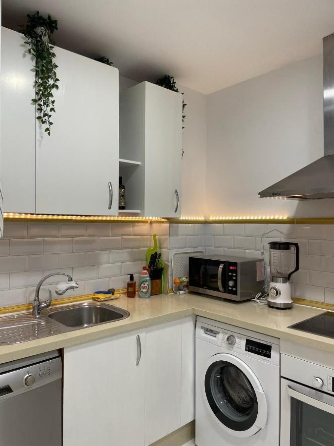 Away From Apartamento *